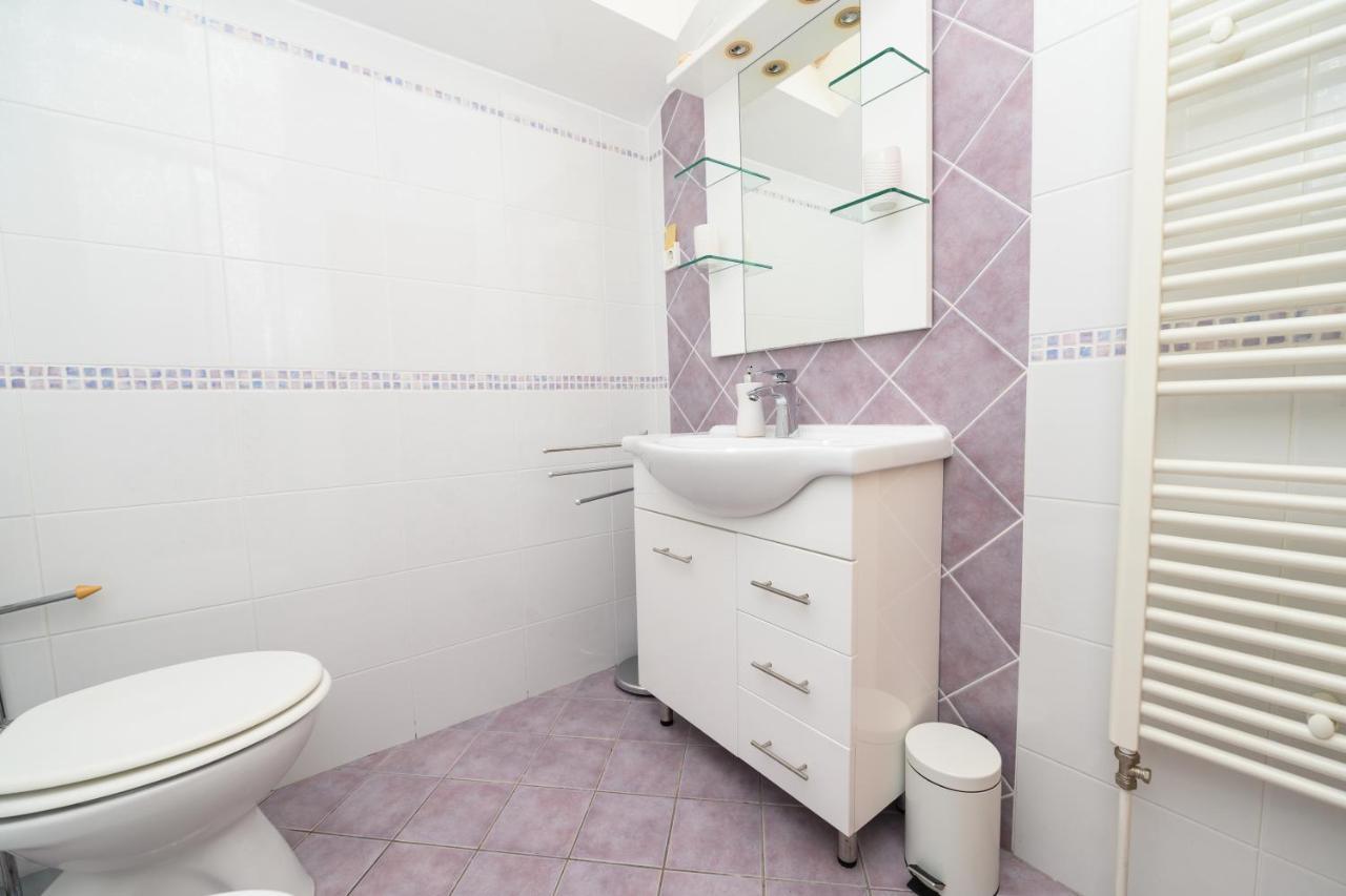 Apartmani Loreta Mali Lošinj Exterior foto