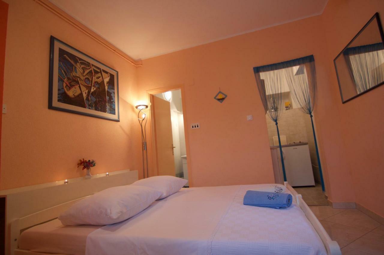 Apartmani Loreta Mali Lošinj Exterior foto