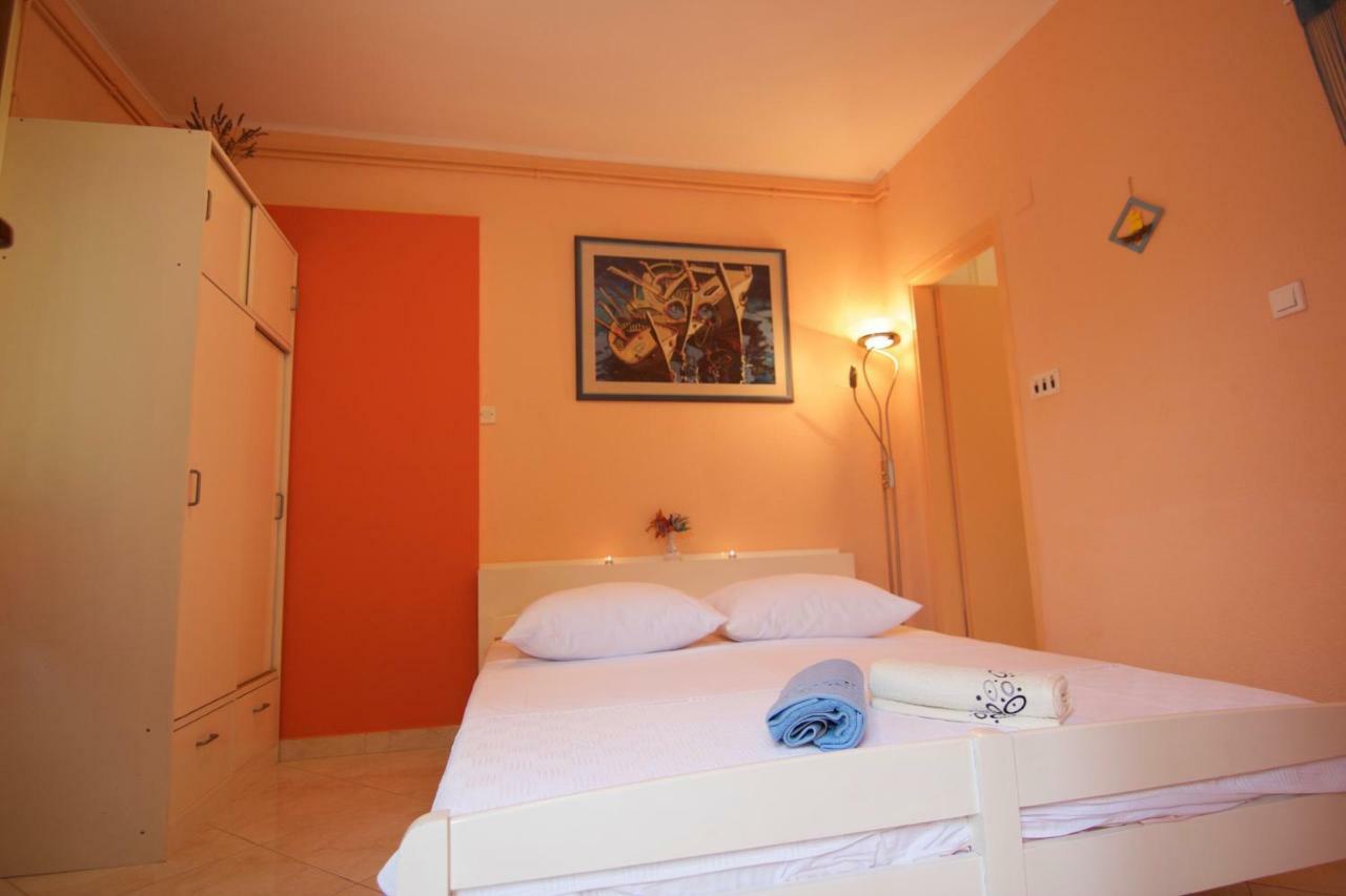Apartmani Loreta Mali Lošinj Exterior foto